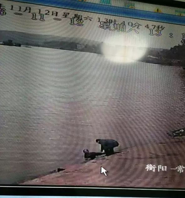 煙洲醉漢掉河中，海事監(jiān)控顯神威！