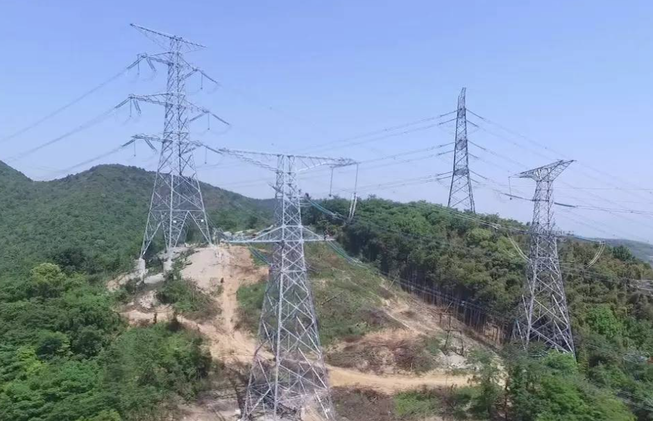 超高壓輸電線路、電力傳輸線路為什么需要在鐵塔周邊安裝防火監(jiān)測系統(tǒng)？